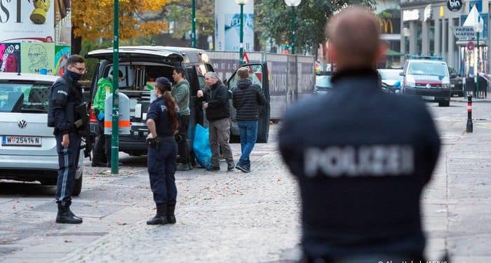 3 Austrian-Turks detained on suspicion of espionage released pending trial, says Austrian interior ministry